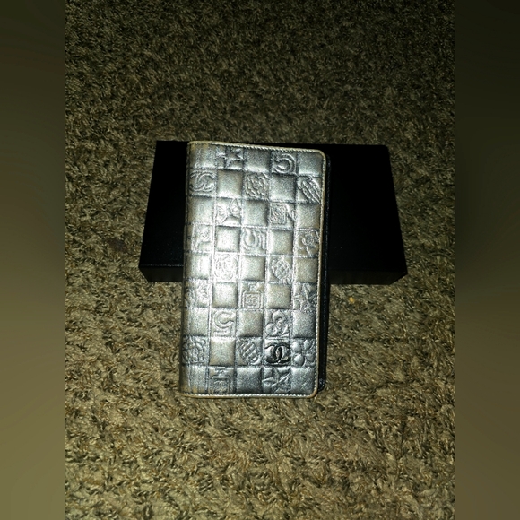 Chanel Chocolate Bar Silver Metallic & Black Long Wallet (EUC)(10557039) - Picture 1 of 12
